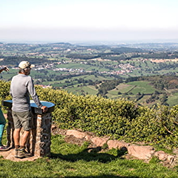 Aire de pique-nique à la Montagne de Dun - SAINT-RACHO