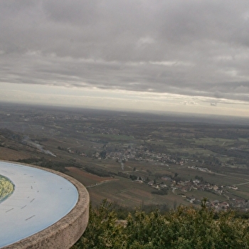 Aire de pique-nique de la Montagne des Trois Croix - SANTENAY