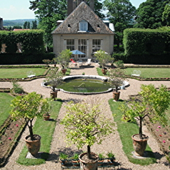 Jardin à la française du château de Jallerange - JALLERANGE