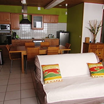 Appartement 2 étoiles (5 personnes) au cœur du Parc du Haut-Jura - LONGCHAUMOIS
