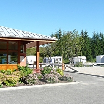 Camping Espace Source du Doubs - MOUTHE