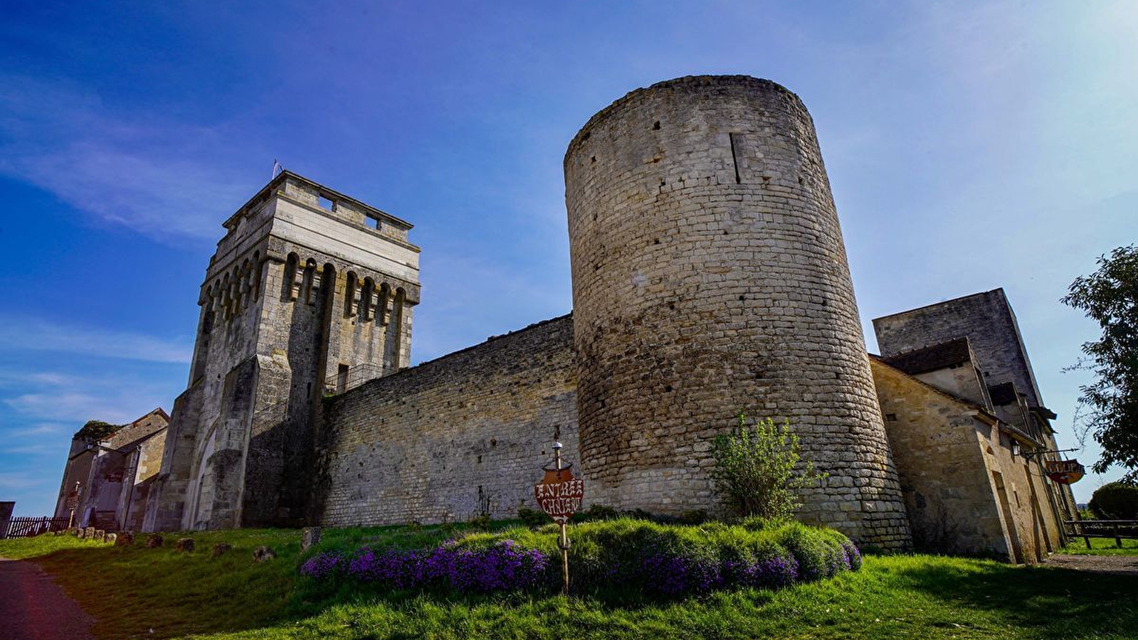 Le journal de Mahaut : Une aventure au Château de Druyes