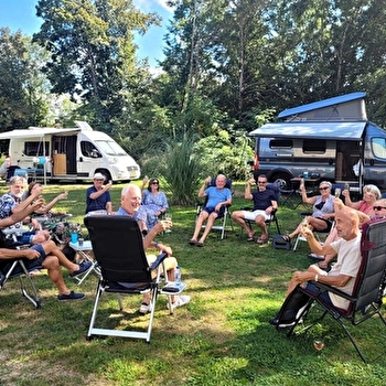 Marraycourt - aire de stationnement - MARCIGNY