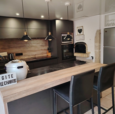 SCI Les Combes - Gîte le Chamois avec Balnéo