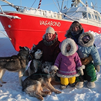 Projection-rencontre En famille et pour la science dans l'Arctique à bord de Vagabond avec la famille Brossier.  - PREMANON