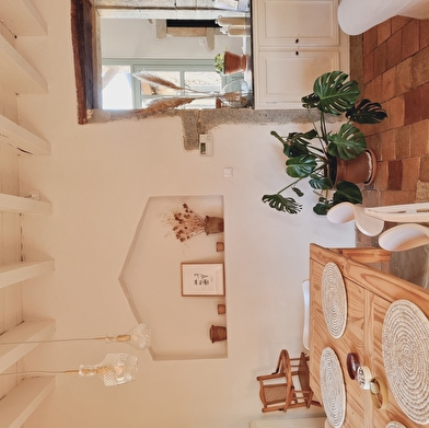 La Petite Maison de Tomette Singulière