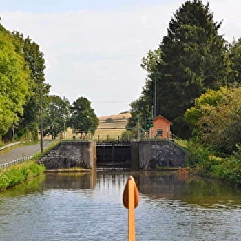 Entre canal et campagne - BLANZY