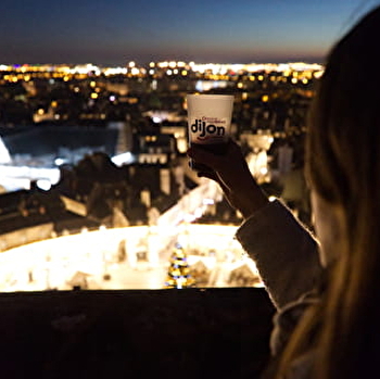 Vin chaud et pain d'épices en haut de la Tour Philippe Le Bon - DIJON
