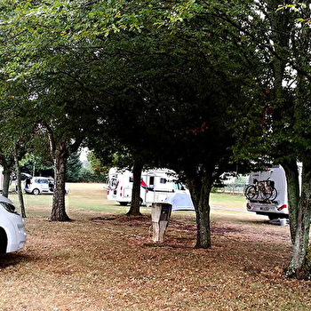 Camping-car park - SAINT-PIERRE-LE-MOUTIER