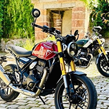 Hit the Road - Location de motos - MENOTEY