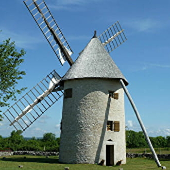 Moulin à Vent - MONTCEAU-ET-ECHARNANT
