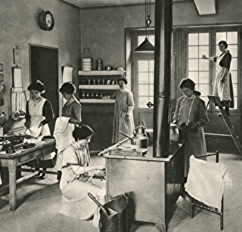 Conférence : les 3 âges du paternalisme. Cantines et alimentation ouvrière au Creusot (1860-1960) - LE CREUSOT