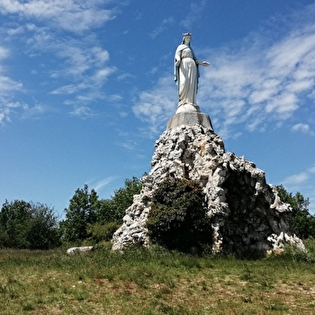 Aire de pique-nique de la Madone - SAINT-GENGOUX-LE-NATIONAL