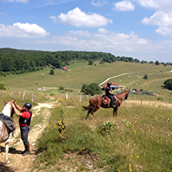 Circuit équestre des Montagnes du Jura et pays du Cerdon - HAUT VALROMEY