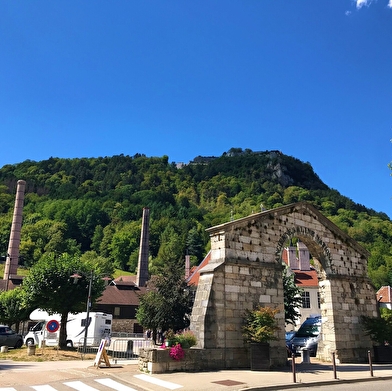 Tour du Jura Vélo Loisirs - Option : Aiglepierre – Salins-les-Bains