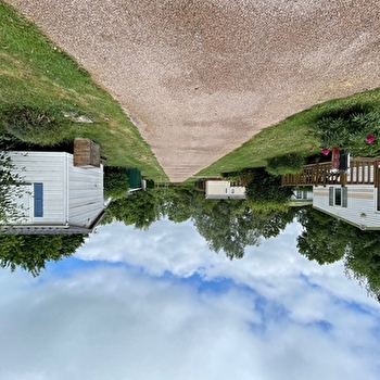 Camping Les Platanes - CHARNY OREE DE PUISAYE