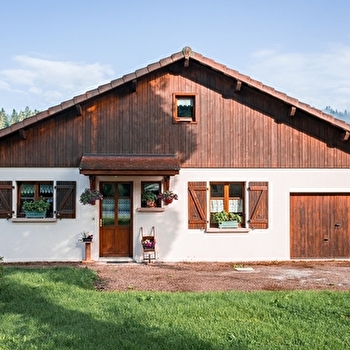 Gîte 'Sous la Vie du Bois' - LES GRAS