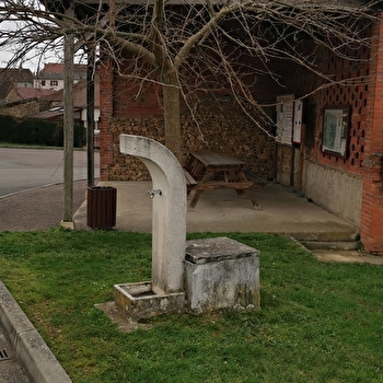 Aire de pique-nique - SEMUR-EN-BRIONNAIS