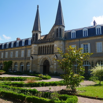 Sanctuaire de Bernadette Soubirous - NEVERS