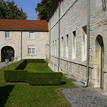 Les bâtisseurs oubliés : l’œuvre des architectes religieux des XVIIe et XVIIIe siecles - BESANCON