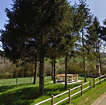 Aire de pique nique du village à Myon - MYON