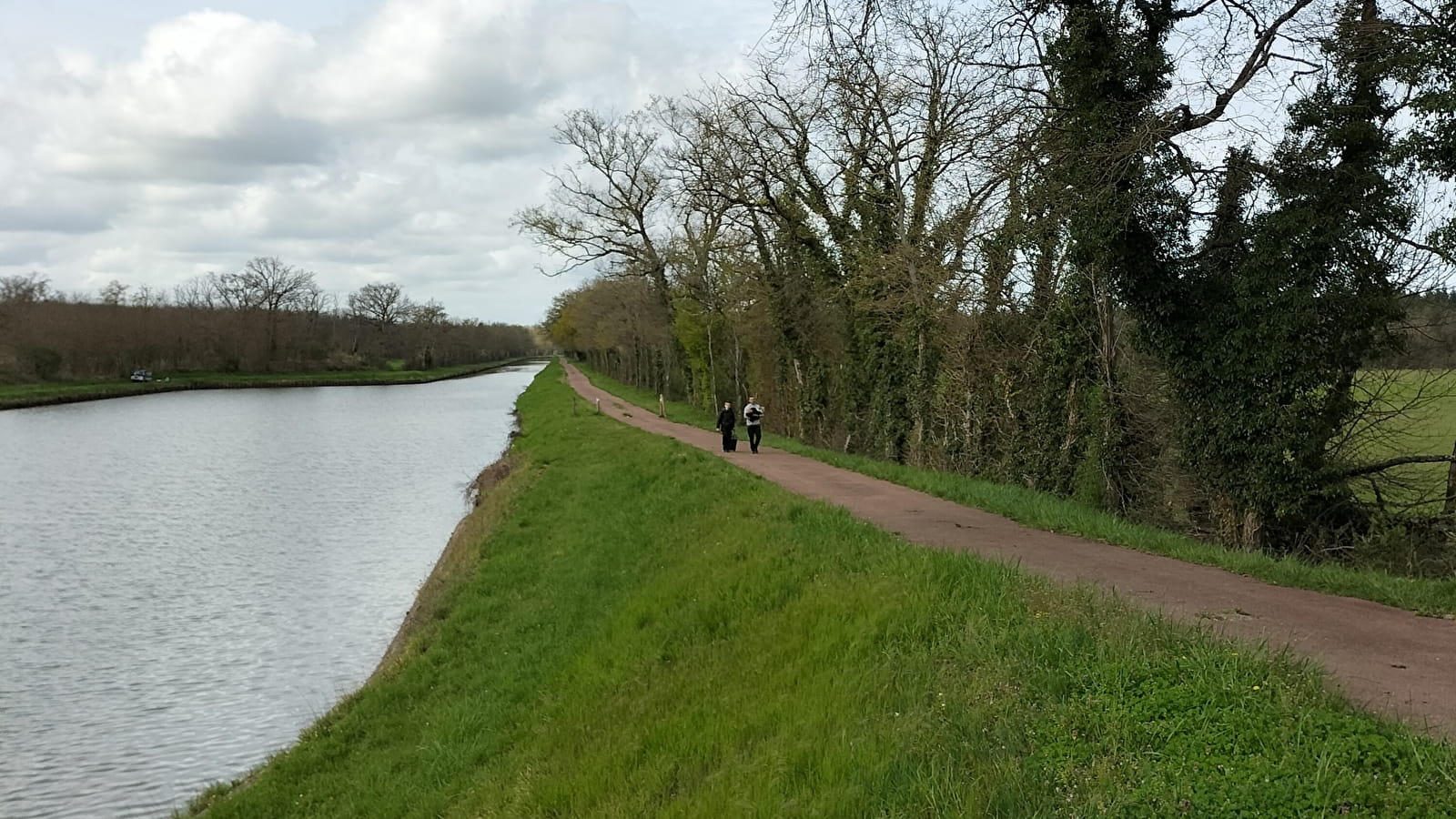 EuroVélo 6 de Luthenay-Uxeloup à Chevenon