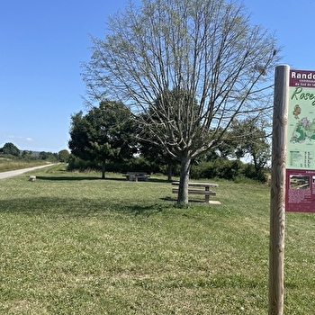 Aire de pique-nique - Lieu dit Ezmeaux - ROSEY