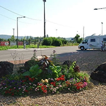 Aire de service de camping car - POUGUES-LES-EAUX