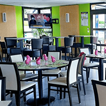 Restaurant Le Petit Saint Léger - SAINT-LEGER-LES-PARAY