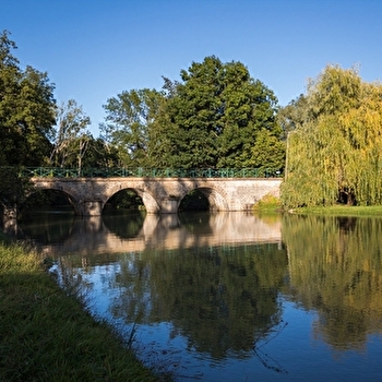 Aire de Pique-Nique de Fleury - BICHES