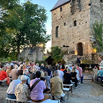 Château de Savigny-le-Vieux - CURGY
