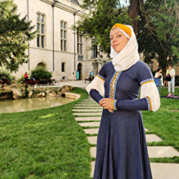 Les Ducs et leur palais par Marguerite de Flandre - DIJON