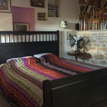 Maison - chambre de la tante Camille - PASSENANS