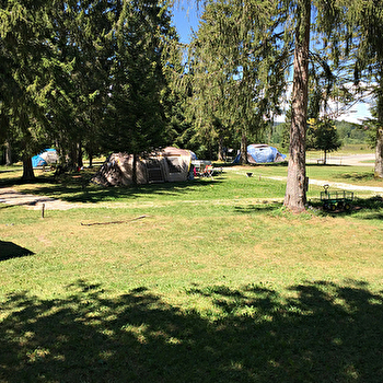 Camping du Bugnon - LAC-DES-ROUGES-TRUITES