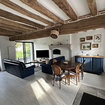 La Fermette du Loup - La Tanière - CESSY-LES-BOIS