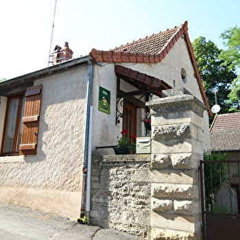 La Petite Maison - SALORNAY-SUR-GUYE