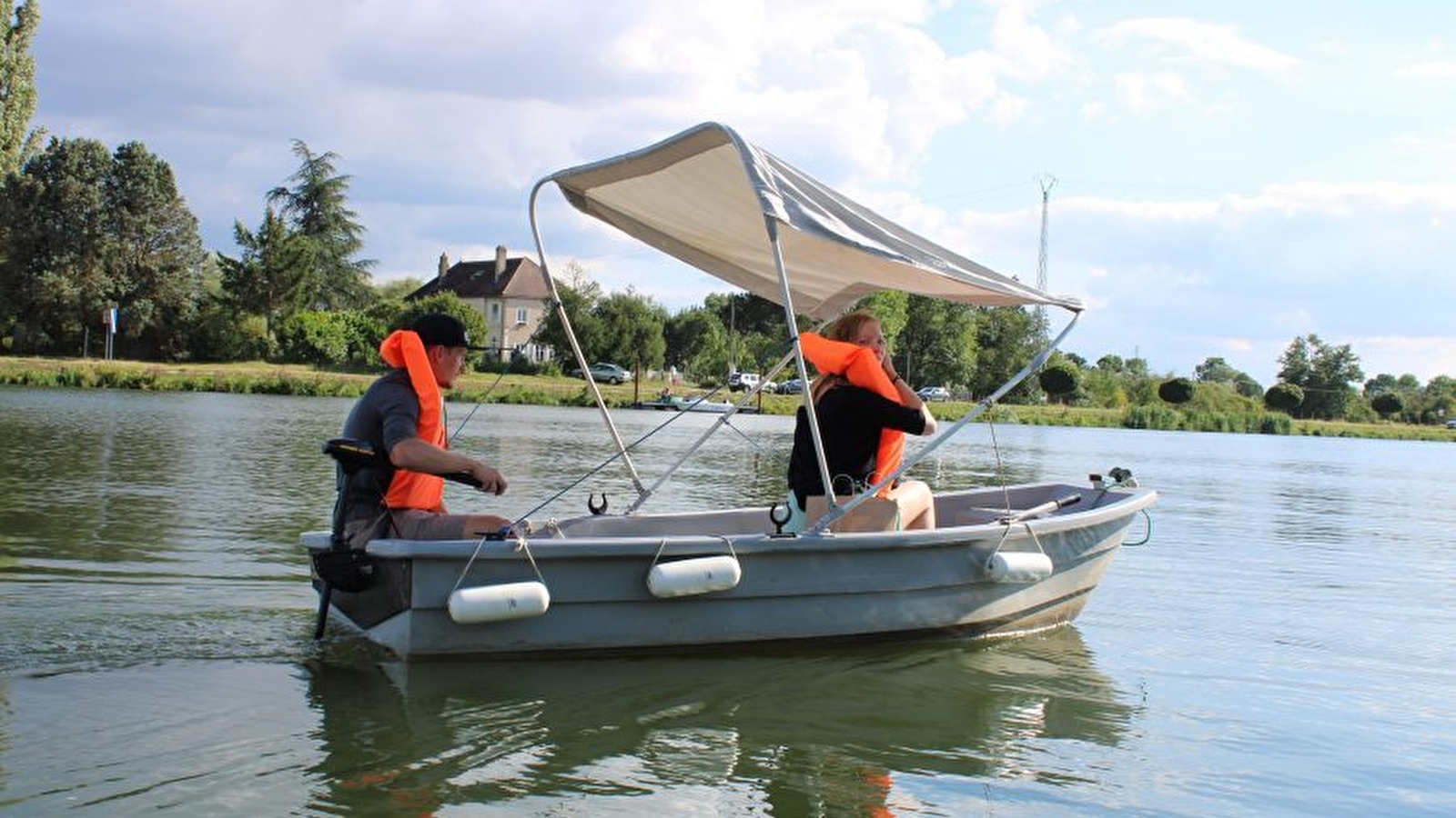 Camping les herlequins - Location bateaux électriques