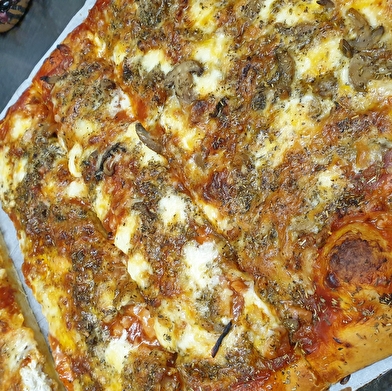 Chocolats et Tasse de Thé