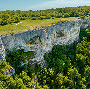 Falaises de Baulme-la-roche - BAULME-LA-ROCHE