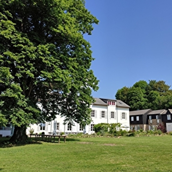 Château du Pommoy - ROUSSILLON-EN-MORVAN