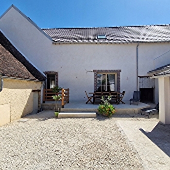 AU CŒUR DES VIGNES - CHITRY