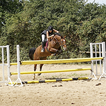 Centre équestre le Gué de Frise - ARQUIAN