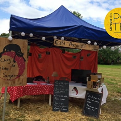 Chez la p'tite Suzanne, café associatif basé sur des valeurs de partage et de solidarité !