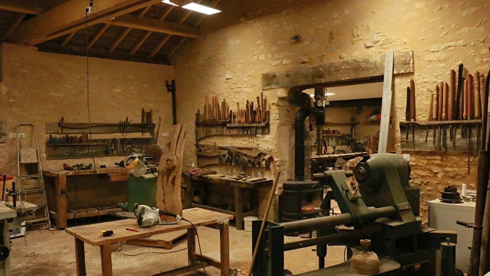 Initiation et perfectionnement au tournage et à la sculpture sur bois