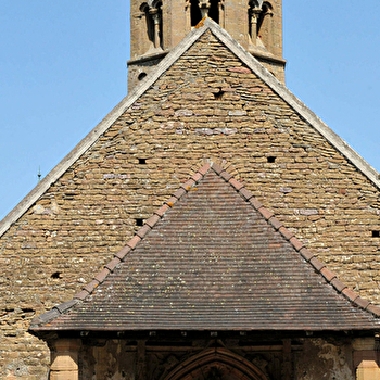 Eglise Saint-Jean-l'Evangéliste de Loché - MACON