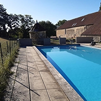 Les Ecuries du Pont Marquis - MOULINS-SUR-OUANNE