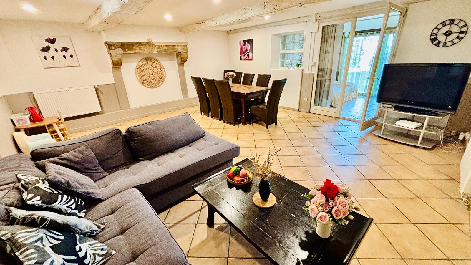 Gîtes de Montvaltin - Appartement 8 pers en RDC