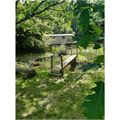 Roulotte Esmé - Au Jardin de la Vouivre