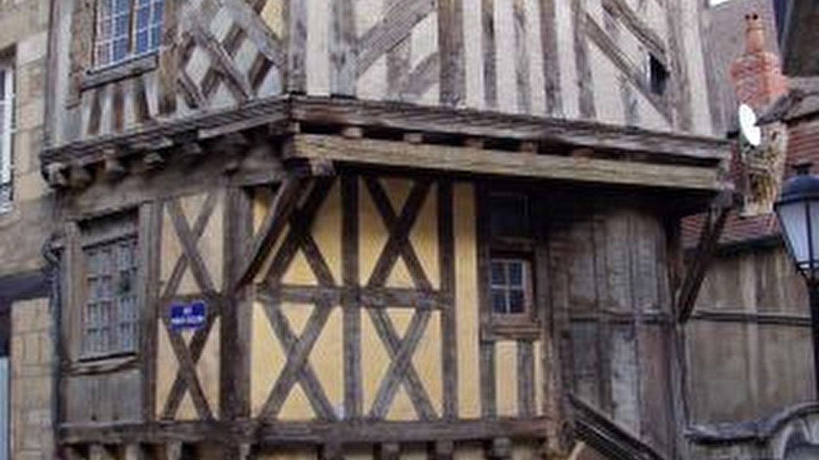 Promenade dans la Cité Médiévale