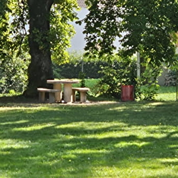 Aire de pique nique 'Parc du Château d'Aux' - GUEUGNON